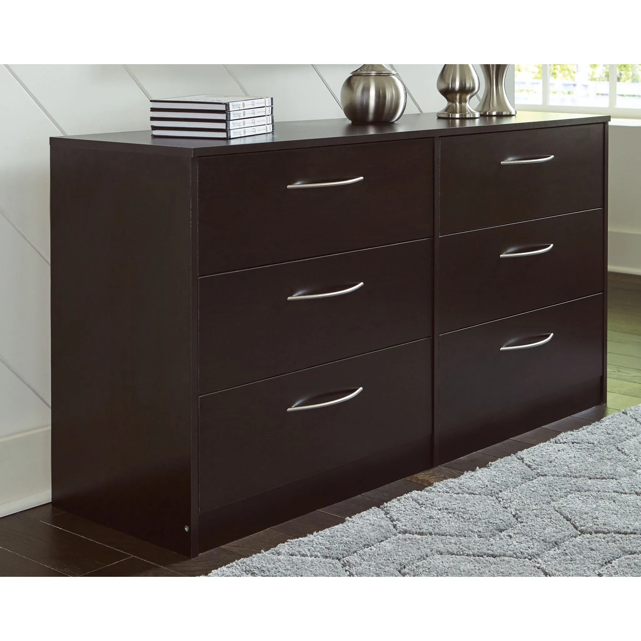 Finch Dresser